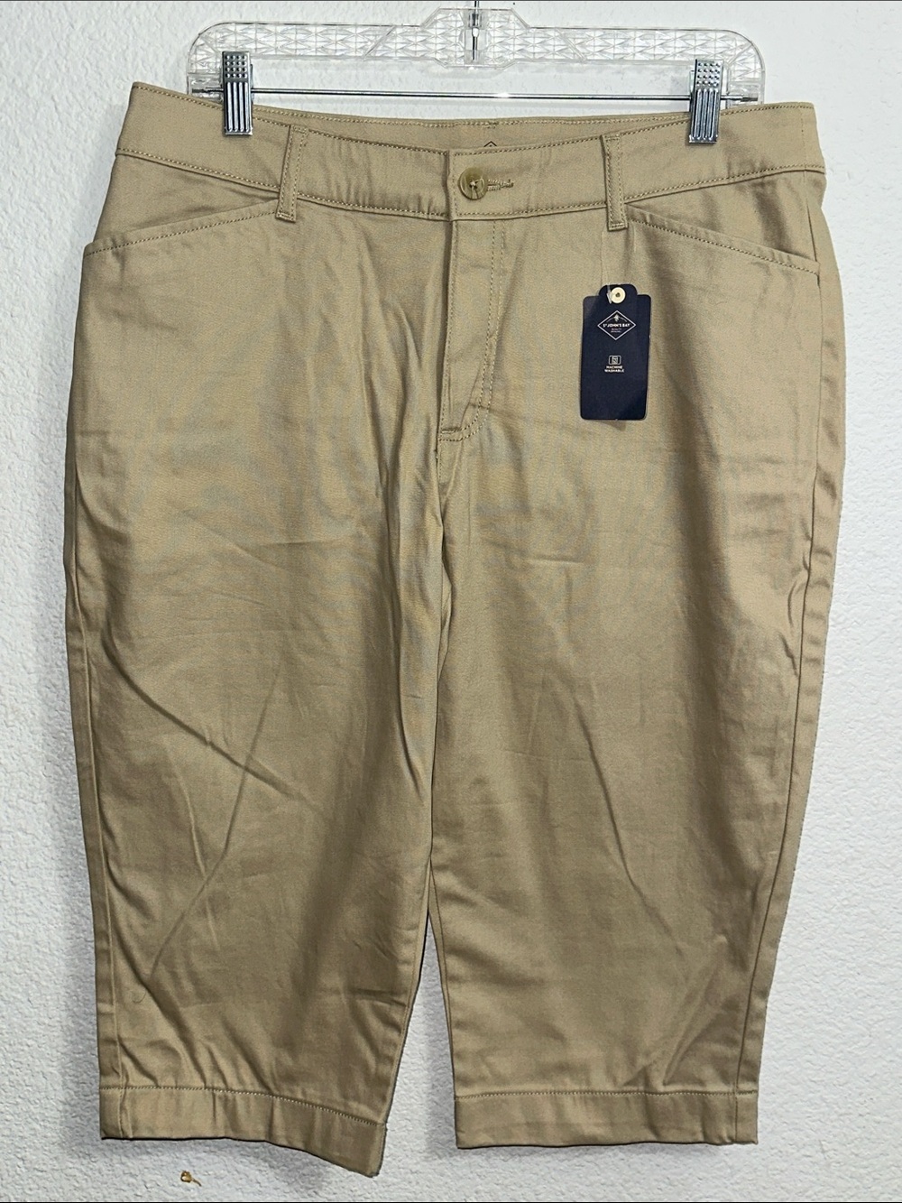 NEW St John’s Bay Khaki Capri Pants Womens Size 12 Petite Coastal Grandma